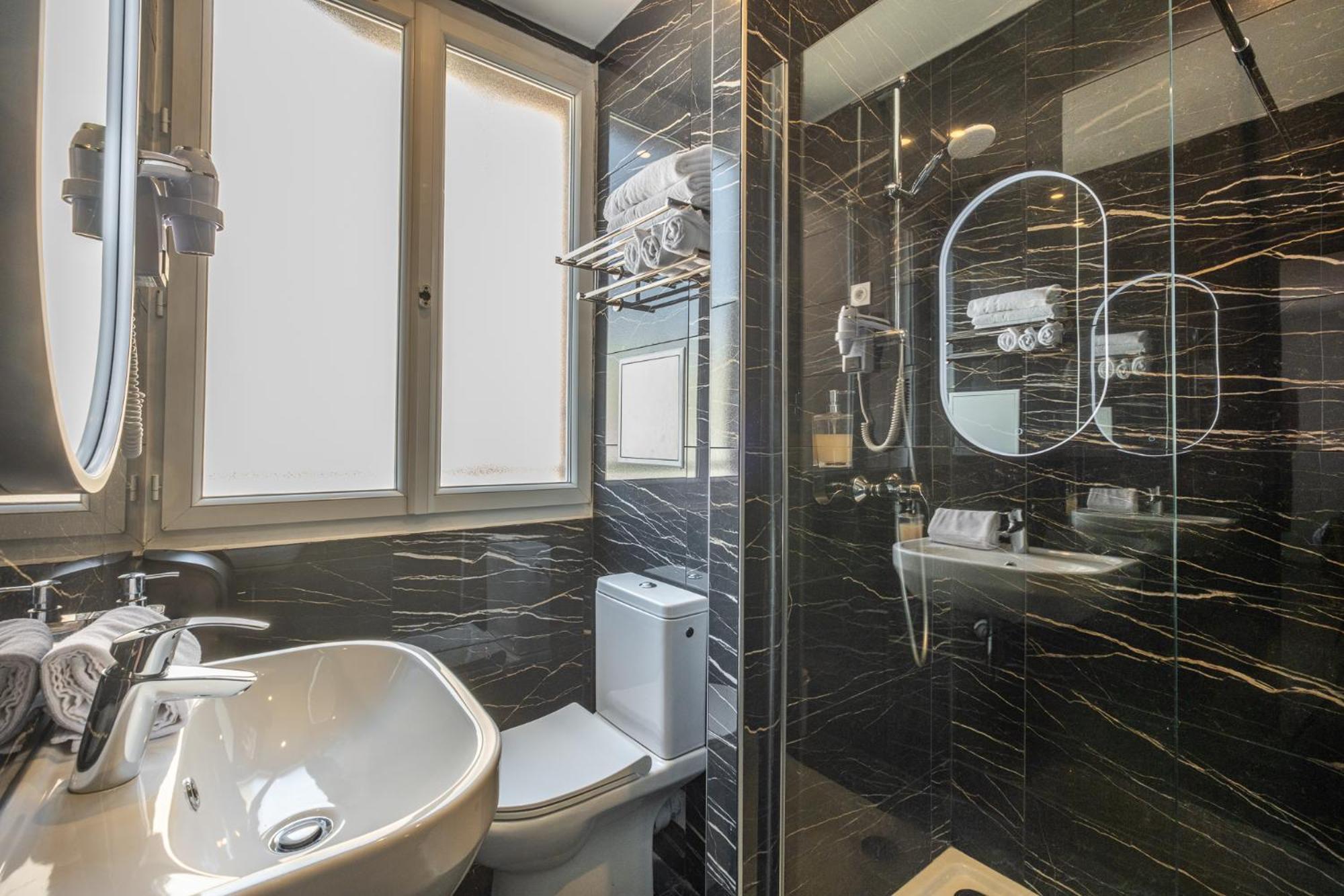 The Originals Boutique, Hotel Le Marignan,Le Havre Centre Gare Exterior foto